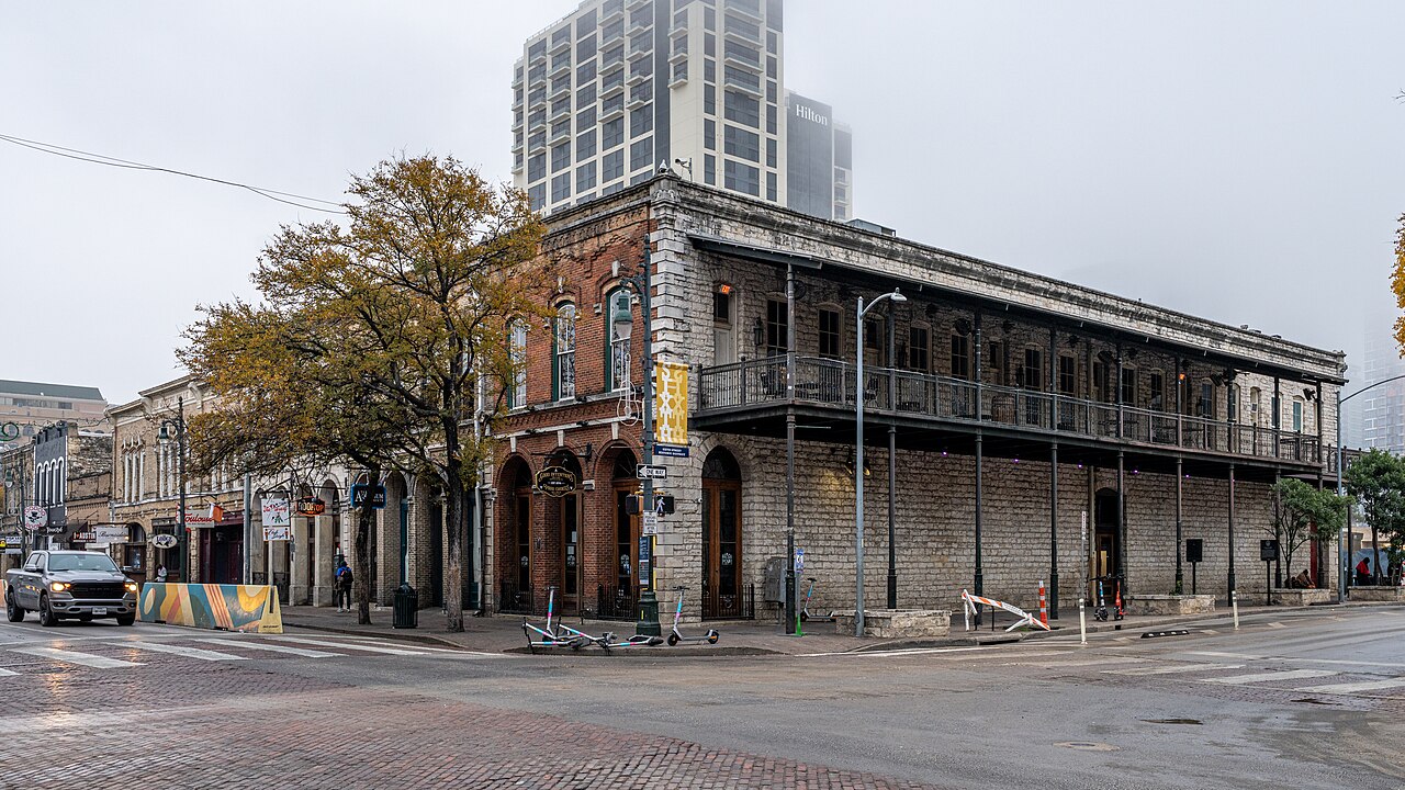 East 6th Street intersection in downtown Austin